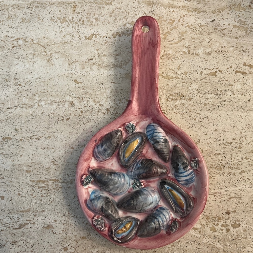 Unique Pink Hanging Decorative Ceramic Miniature Skillet/3D Oysters Made/Italy